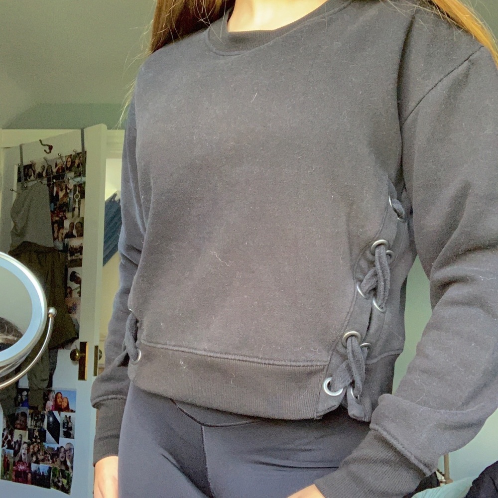 Sweatshirt